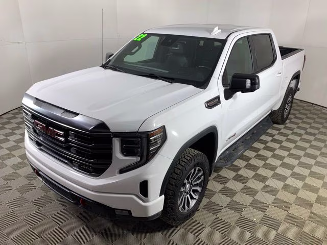 2022 Summit White GMC Sierra 1500 AT4 4X4 Truck