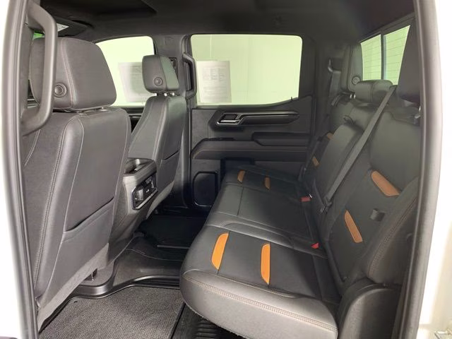2022 Summit White GMC Sierra 1500 AT4 4X4 Truck