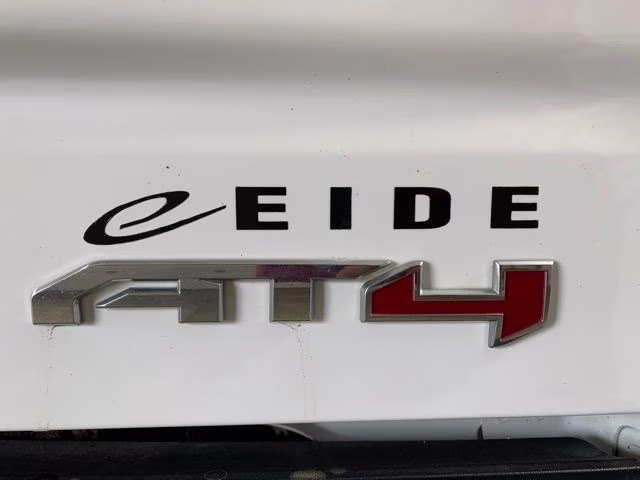 2022 Summit White GMC Sierra 1500 AT4 4X4 Truck