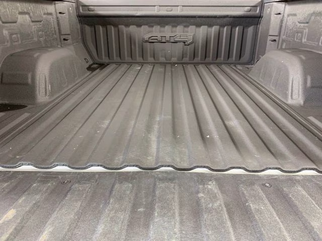 2022 Summit White GMC Sierra 1500 AT4 4X4 Truck
