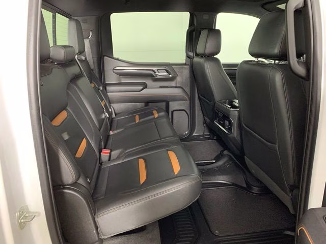 2022 Summit White GMC Sierra 1500 AT4 4X4 Truck