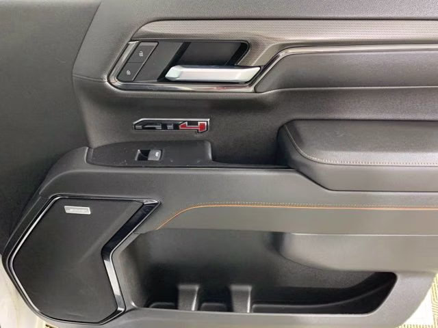 2022 Summit White GMC Sierra 1500 AT4 4X4 Truck