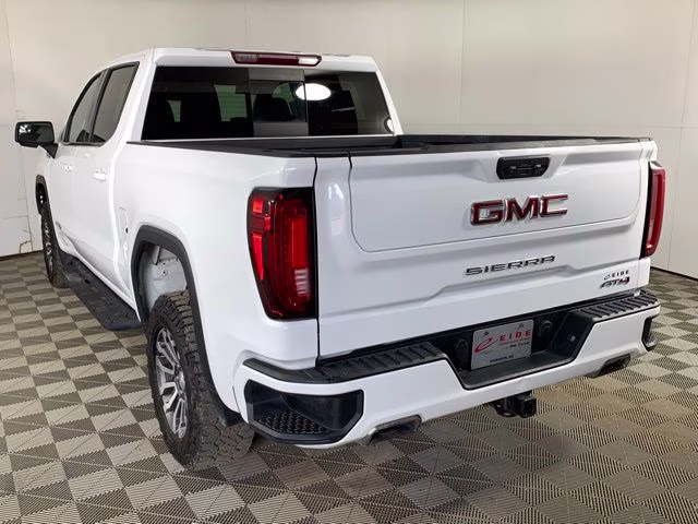 2022 Summit White GMC Sierra 1500 AT4 4X4 Truck