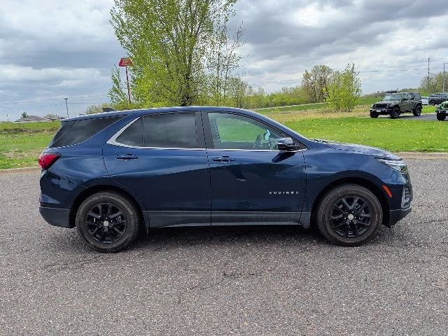 2022 Blue Glow Metallic Chevrolet Equinox LT AWD SUV