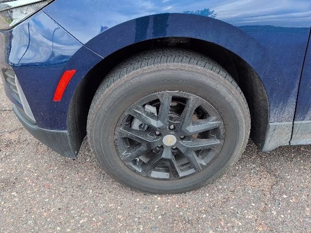 2022 Blue Glow Metallic Chevrolet Equinox LT AWD SUV