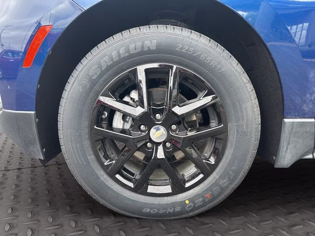 2022 Blue Glow Metallic Chevrolet Equinox LT AWD SUV
