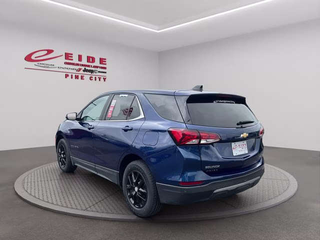 2022 Blue Glow Metallic Chevrolet Equinox LT AWD SUV
