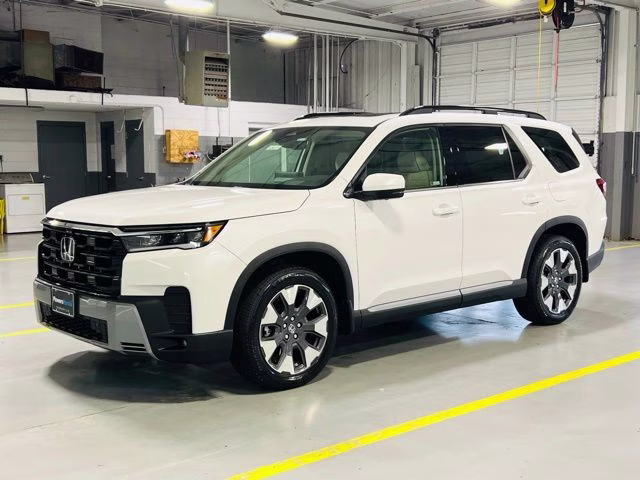 2026 Platinum White Pearl Honda Pilot Elite AWD SUV