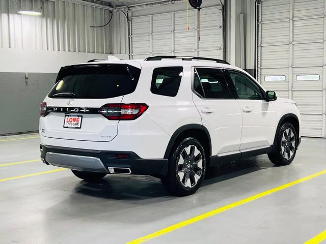 2026 Platinum White Pearl Honda Pilot Elite AWD SUV