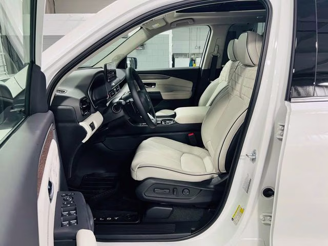 2026 Platinum White Pearl Honda Pilot Elite AWD SUV