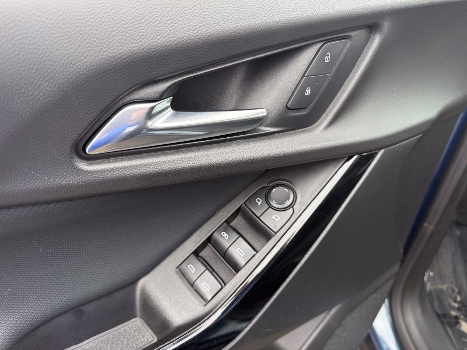 2025 Lakeshore Blue Metallic Chevrolet Equinox LT AWD SUV