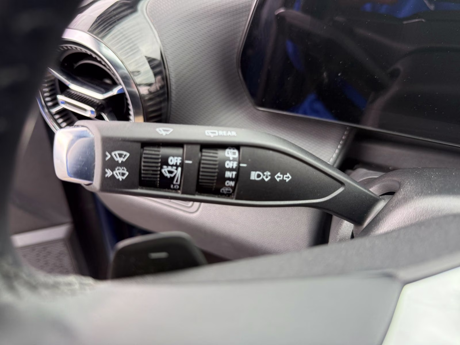 2025 Lakeshore Blue Metallic Chevrolet Equinox LT AWD SUV