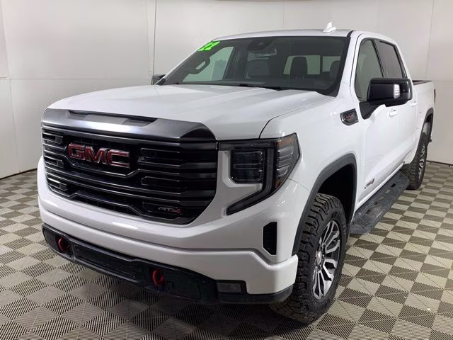 2022 Summit White GMC Sierra 1500 AT4 4X4 Truck