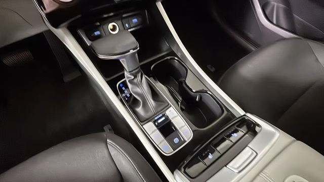 2023 Shimmering Silver Hyundai Tucson SEL FWD SUV