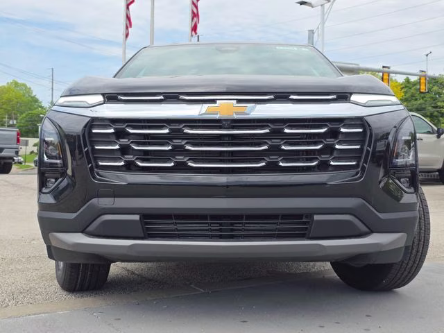 2026 Mosaic Black Metallic Chevrolet Equinox LT FWD SUV