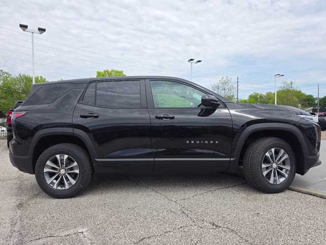 2026 Mosaic Black Metallic Chevrolet Equinox LT FWD SUV