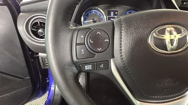 2018 Blue Toyota Corolla SE FWD Sedan