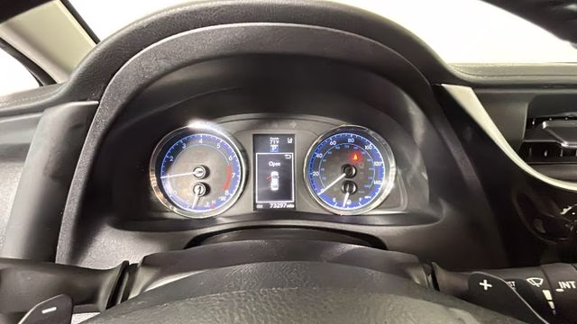 2018 Blue Toyota Corolla SE FWD Sedan