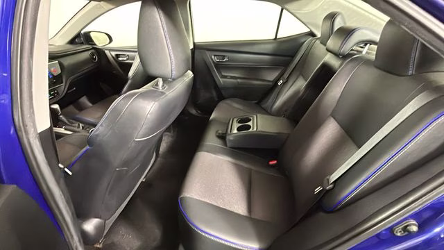 2018 Blue Toyota Corolla SE FWD Sedan
