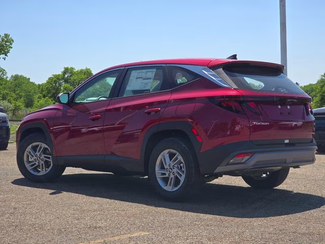 2026 Ultimate Red Hyundai Tucson SE FWD SUV