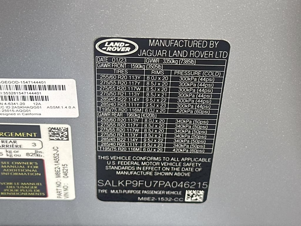 2023 Hakuba Silver Metallic Land Rover Range Rover SE AWD SUV