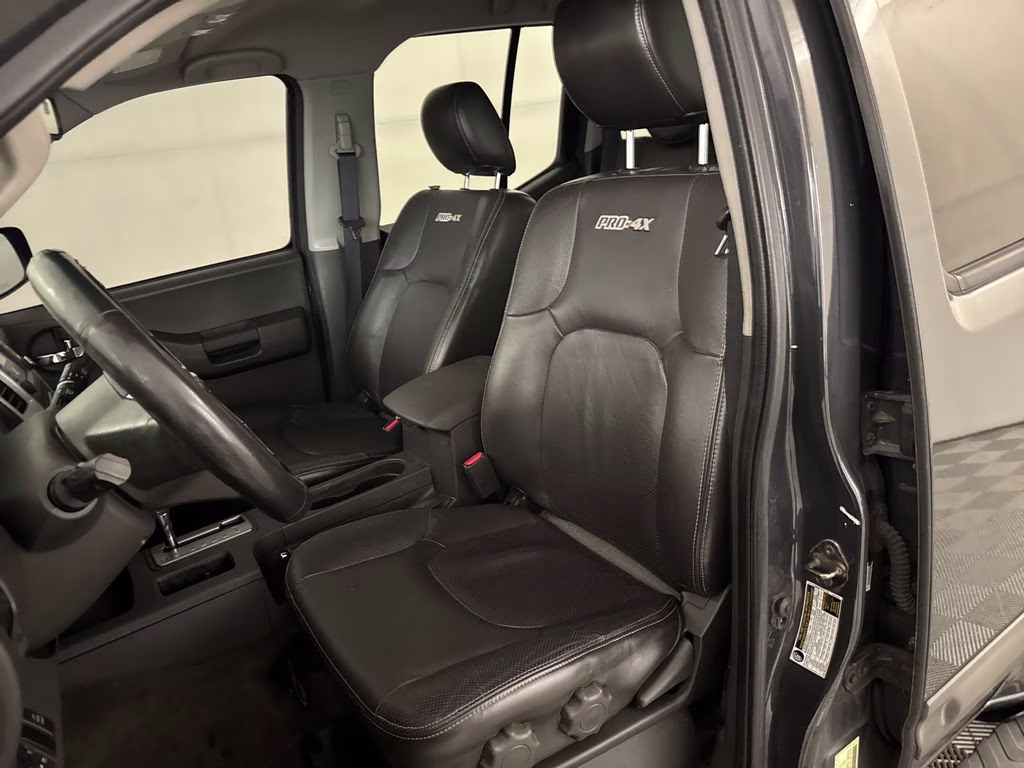 2014 Night Armor Pearl/Mica Nissan Xterra PRO-4X 4X4 SUV