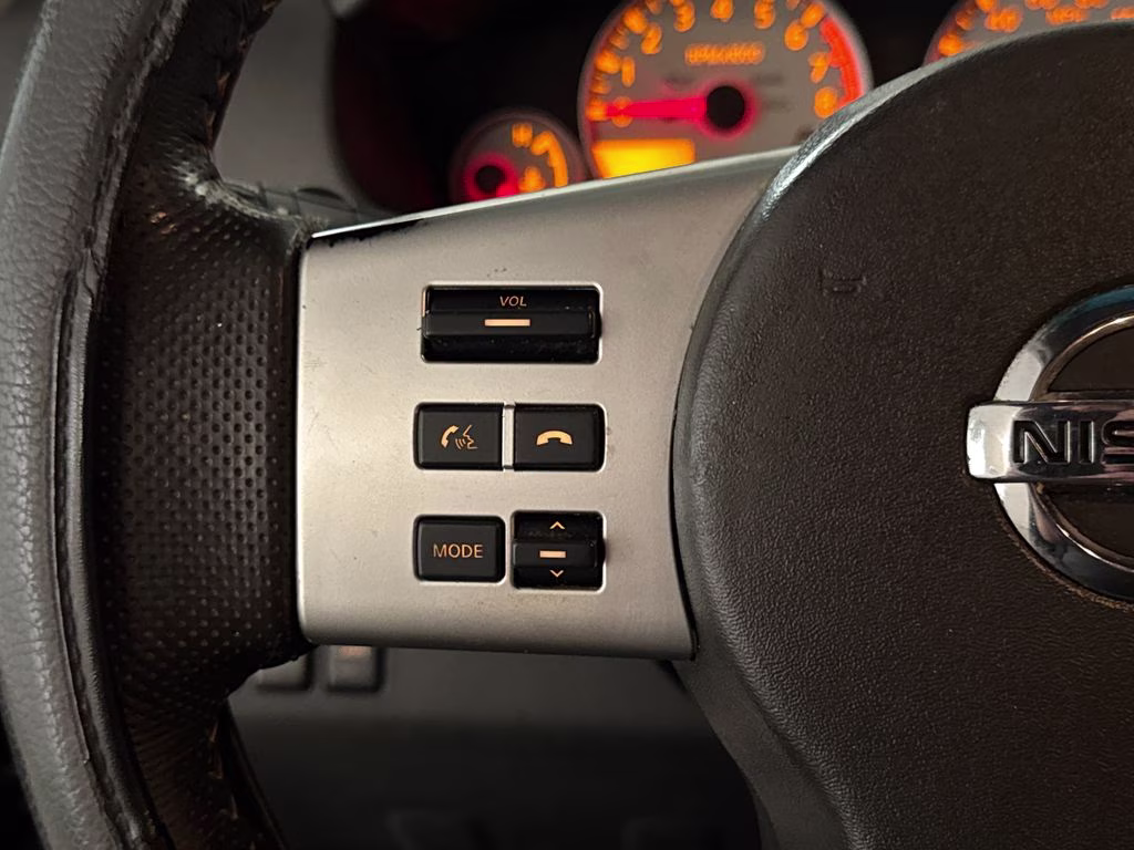 2014 Night Armor Pearl/Mica Nissan Xterra PRO-4X 4X4 SUV