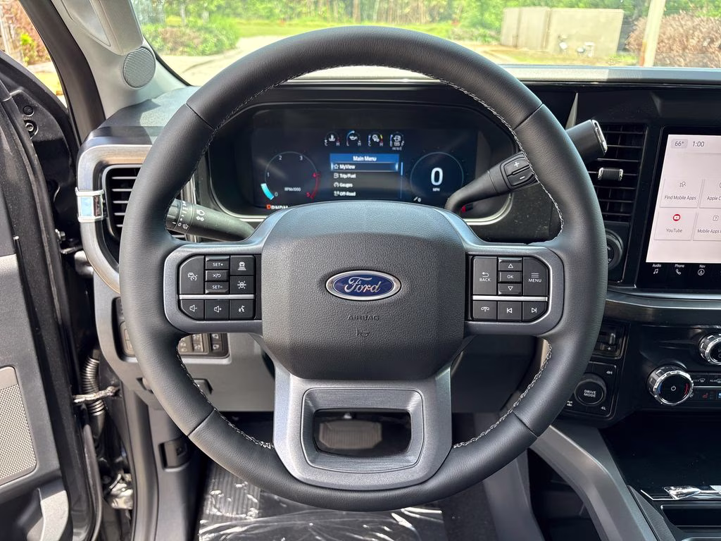 2026 Gray Metallic Ford Super Duty F-250 SRW Lariat 4X4 Truck