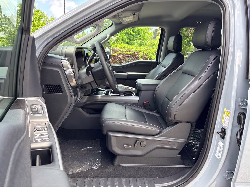 2026 Glacier Gray Metallic Tri-Coat Ford Super Duty F-250 SRW Lariat 4X4 Truck
