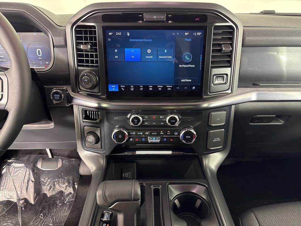 2026 Oxford White Ford F-150 Lariat RWD Truck