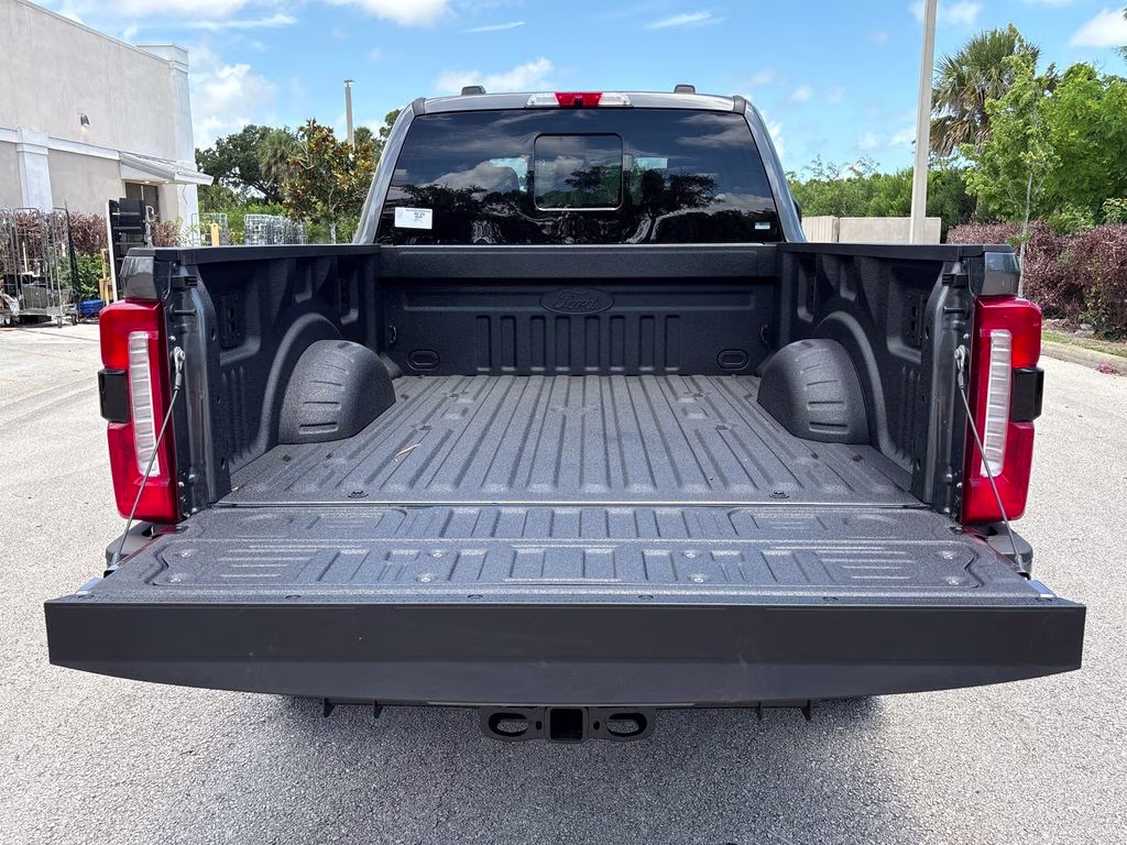 2026 Gray Metallic Ford Super Duty F-250 SRW Lariat 4X4 Truck