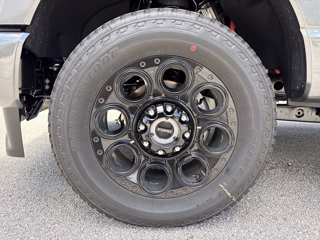 2026 Gray Metallic Ford Super Duty F-250 SRW Lariat 4X4 Truck
