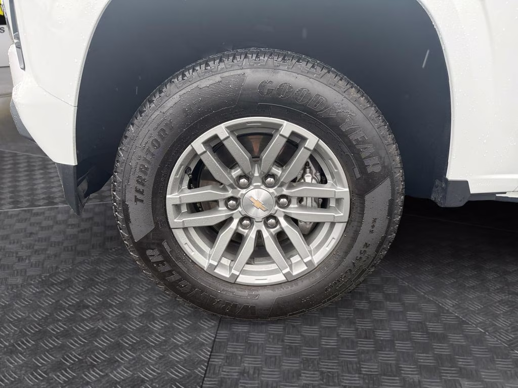 2024 Summit White Chevrolet Colorado LT RWD Truck