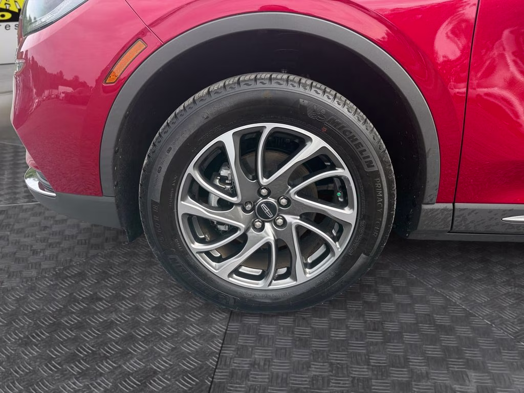 2022 Red Lincoln Corsair Standard FWD SUV