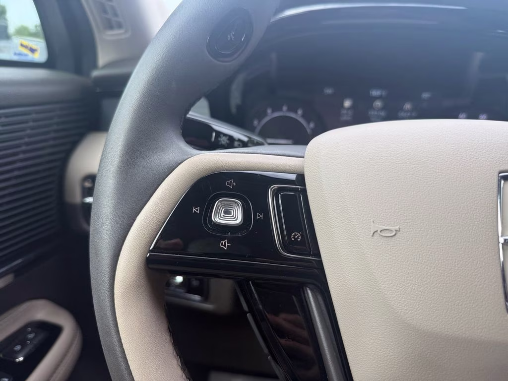 2022 Red Lincoln Corsair Standard FWD SUV