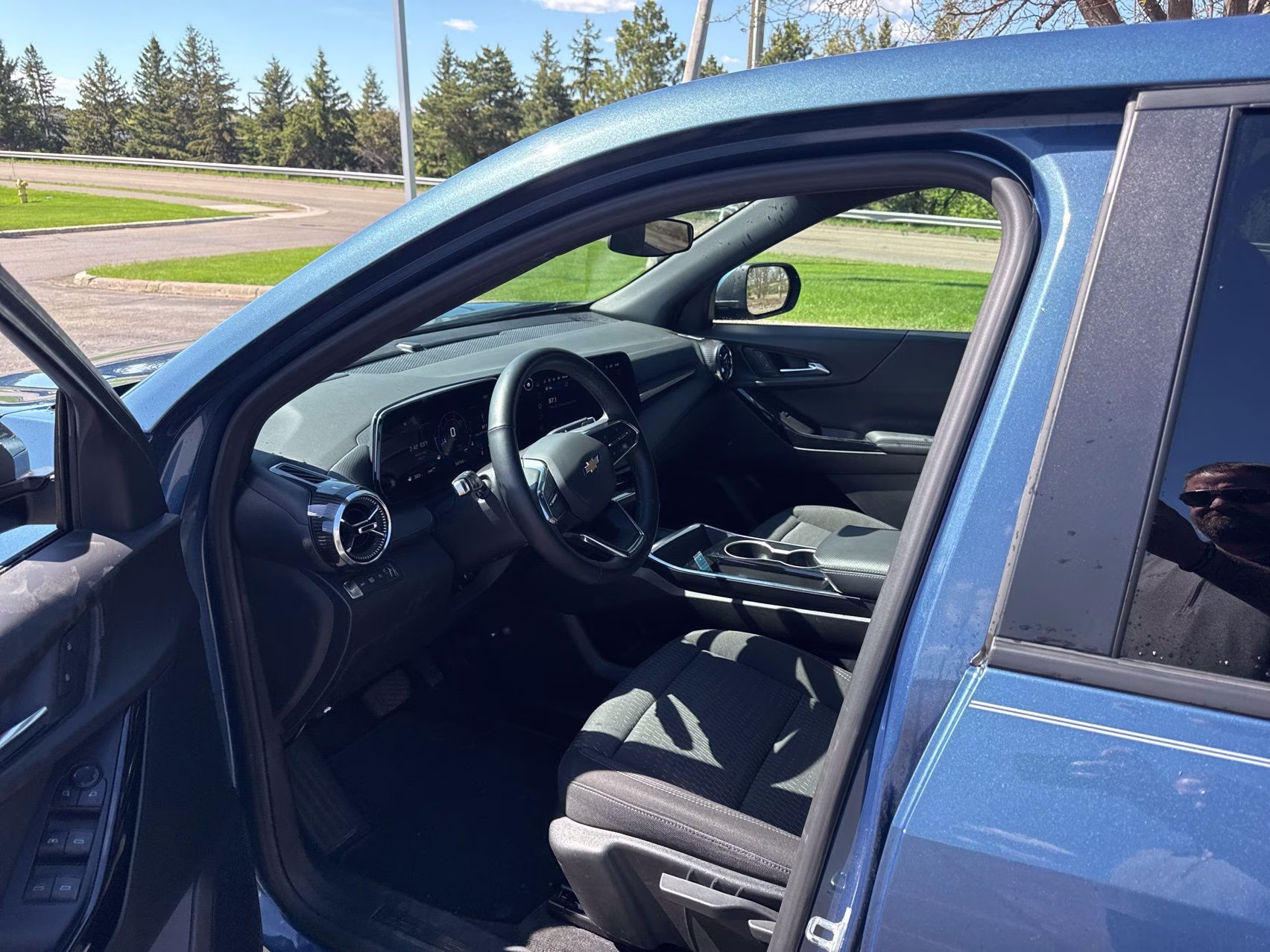 2025 Lakeshore Blue Metallic Chevrolet Equinox LT AWD SUV