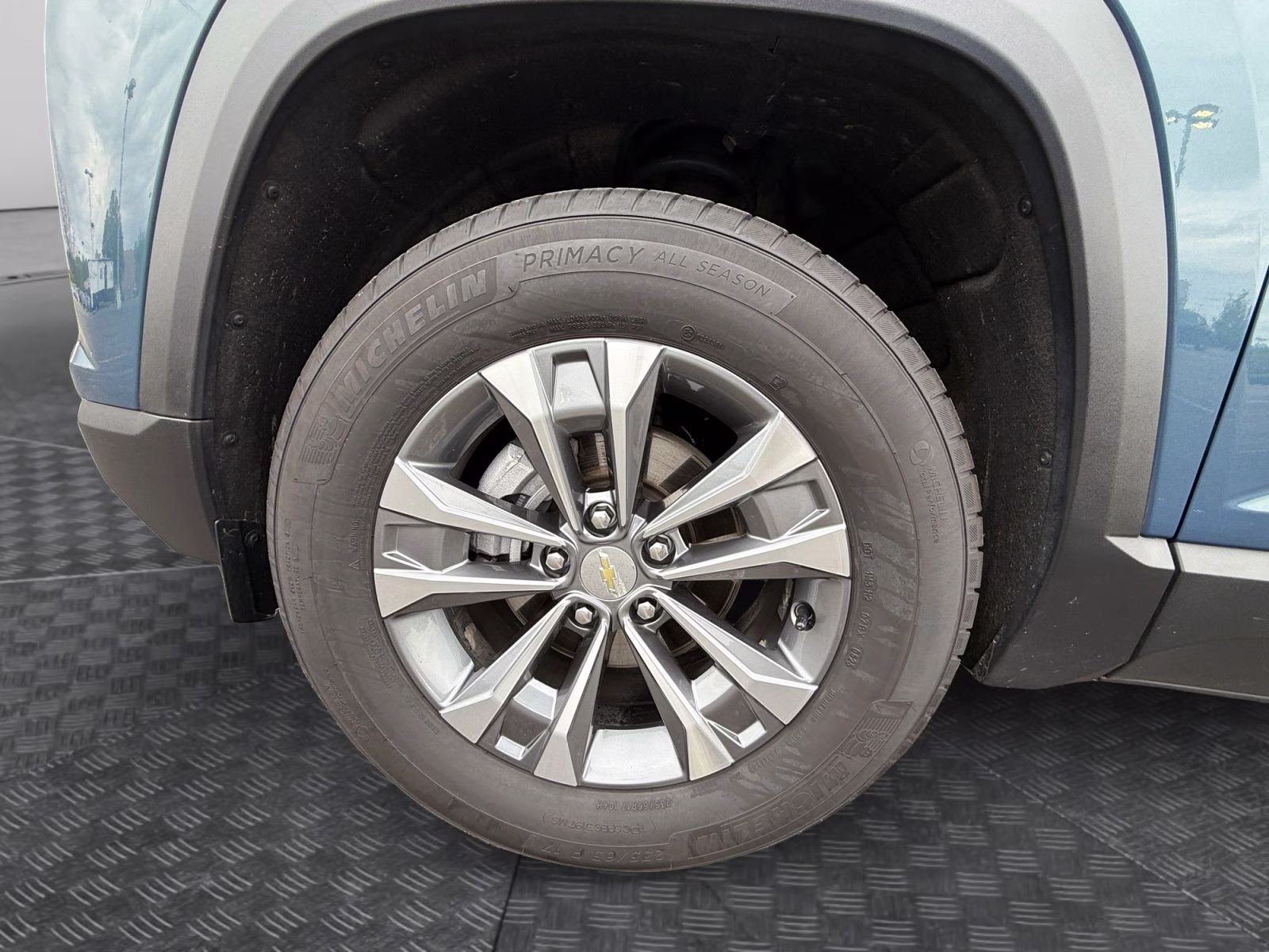 2025 Lakeshore Blue Metallic Chevrolet Equinox LT AWD SUV