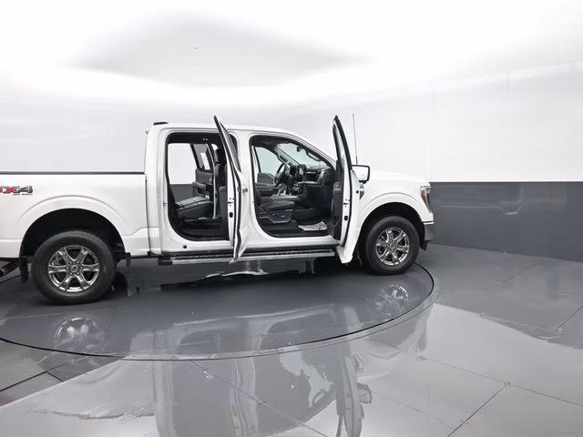 2022 White Metallic Ford F-150 Lariat 4X4 Truck