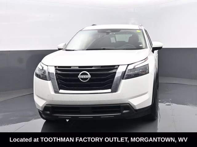 2025 Glacier White Nissan Pathfinder SV 4X4 SUV
