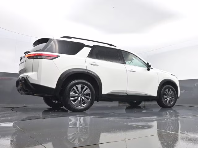 2025 Glacier White Nissan Pathfinder SV 4X4 SUV