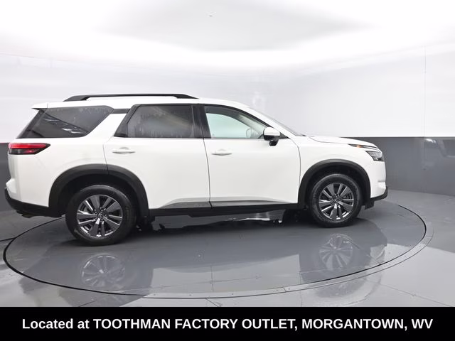 2025 Glacier White Nissan Pathfinder SV 4X4 SUV