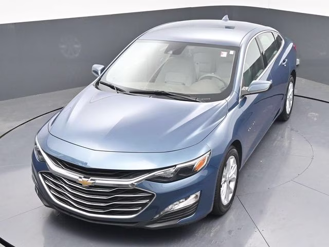 2024 Lakeshore Blue Metallic Chevrolet Malibu LT FWD Sedan