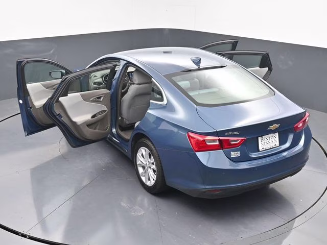 2024 Lakeshore Blue Metallic Chevrolet Malibu LT FWD Sedan