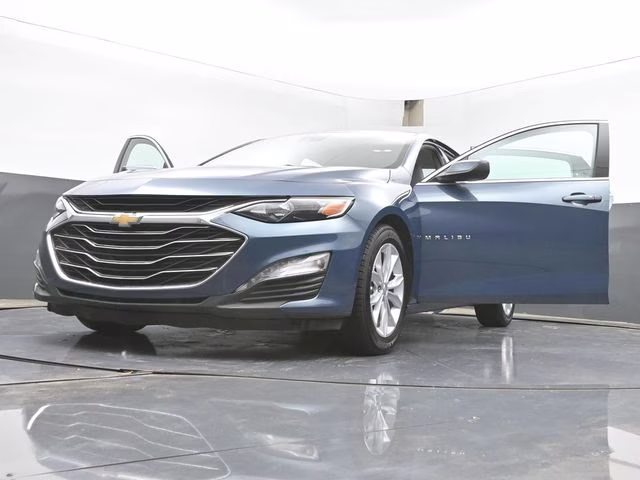 2024 Lakeshore Blue Metallic Chevrolet Malibu LT FWD Sedan