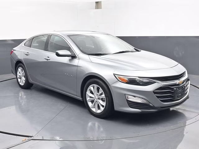 2024 Sterling Gray Metallic Chevrolet Malibu LT FWD Sedan