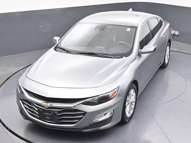 2024 Sterling Gray Metallic Chevrolet Malibu LT FWD Sedan