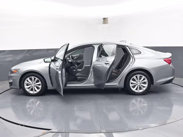 2024 Sterling Gray Metallic Chevrolet Malibu LT FWD Sedan