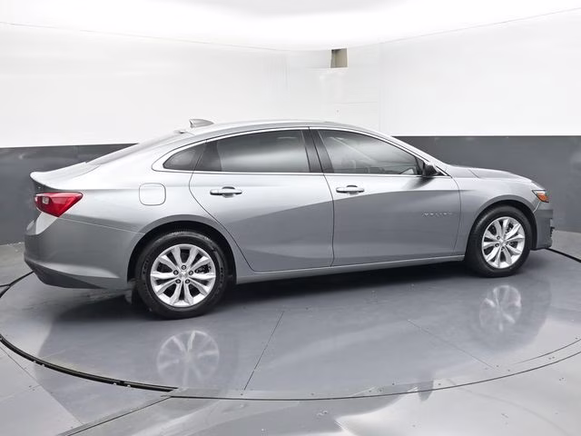 2024 Sterling Gray Metallic Chevrolet Malibu LT FWD Sedan
