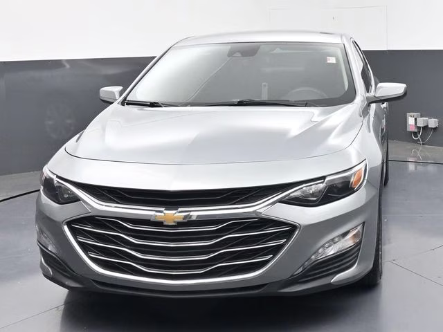 2024 Sterling Gray Metallic Chevrolet Malibu LT FWD Sedan