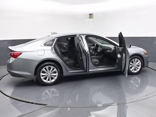 2024 Sterling Gray Metallic Chevrolet Malibu LT FWD Sedan